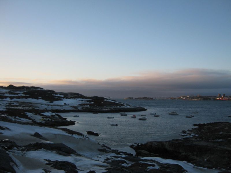 2010-01-04-1230_Fra gåture i Nuuk_-