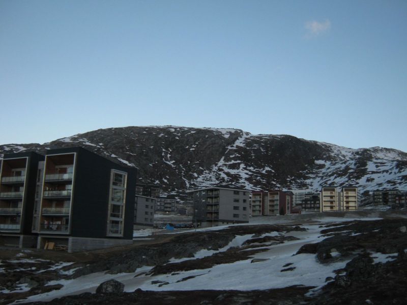 2010-01-04-1230_Fra gåture i Nuuk_-_3