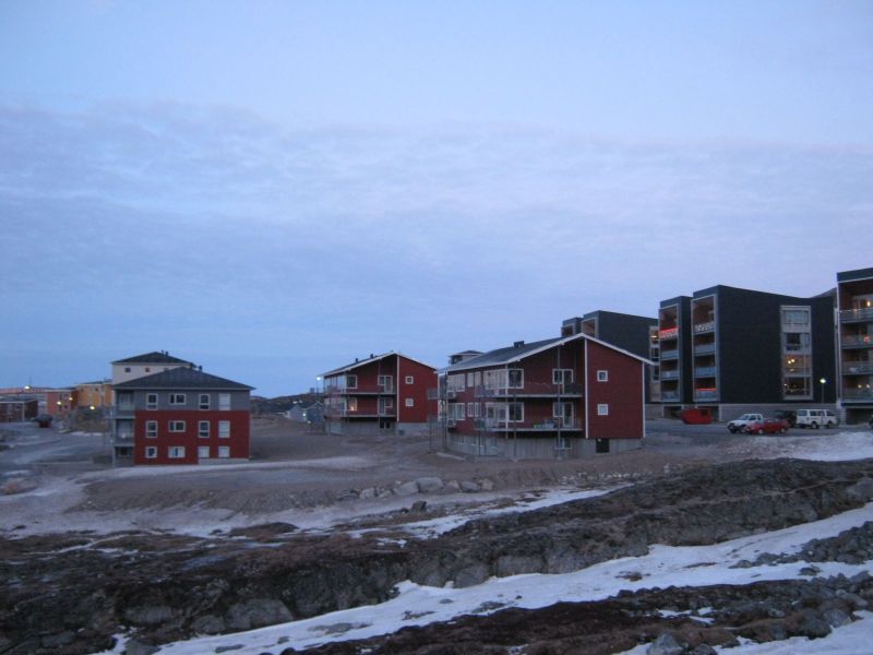 2010-01-06-0952_Fra gåture i Nuuk_-