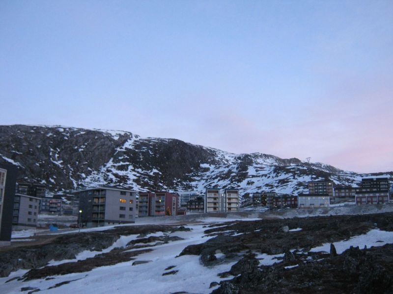 2010-01-06-0952_Fra gåture i Nuuk_-_2