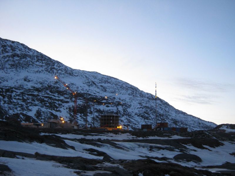 2010-01-06-0952_Fra gåture i Nuuk_-_4