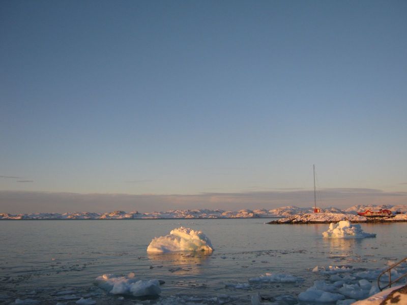 2010-01-11-1420_Fra gåture i Nuuk_-_2