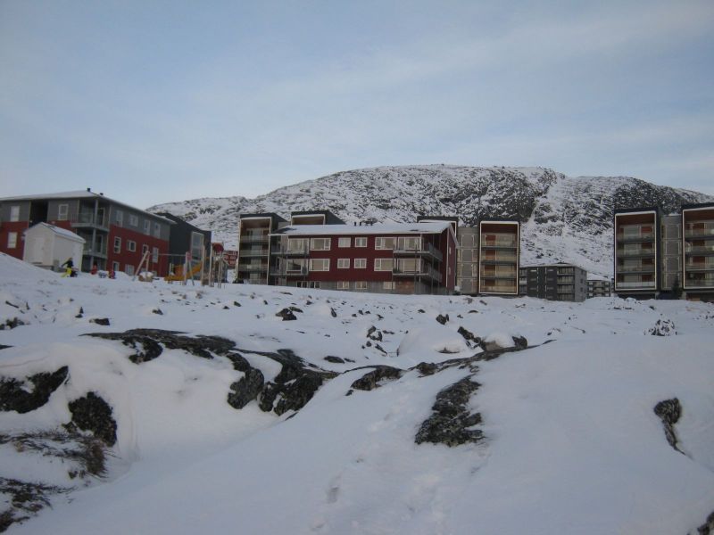 2010-01-12-1311_Fra gåture i Nuuk_Pupik