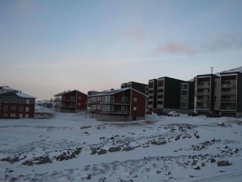 2010-01-15-1048_Fra gåture i Nuuk_Pupik