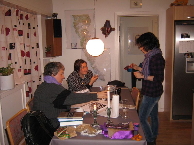 2010-01-26-1756_-_Ivalo Lynge Labansen; Maritha Eugenius Labansen; Mette Labansen