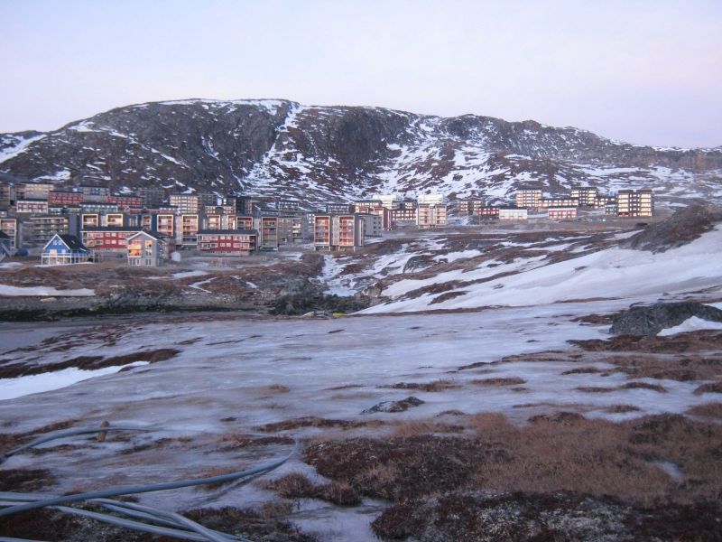 2010-02-03-1635_Fra gåture i Nuuk_-