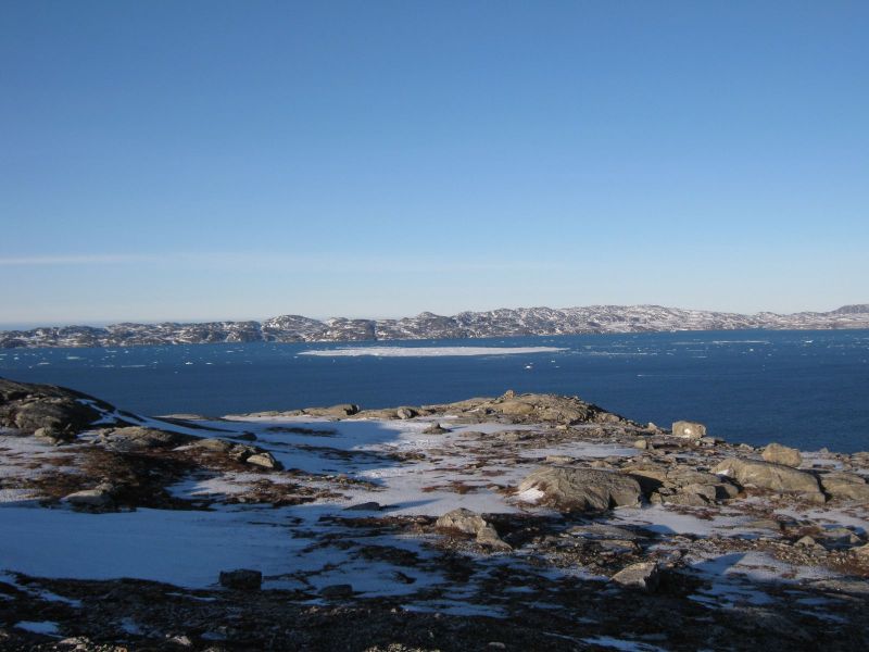 2010-02-07-1210_Fra gåture i Nuuk_-