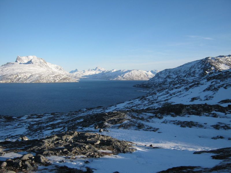 2010-02-07-1210_Fra gåture i Nuuk_Nuuk; Sermitsiaq; Udsigt i Nuuk