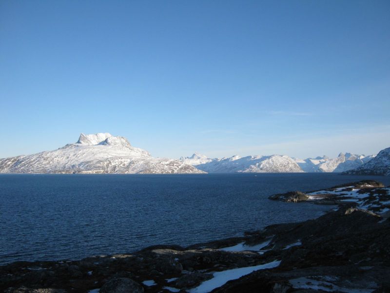 2010-02-07-1225_Fra gåture i Nuuk_Nuuk; Sermitsiaq; Udsigt i Nuuk_2