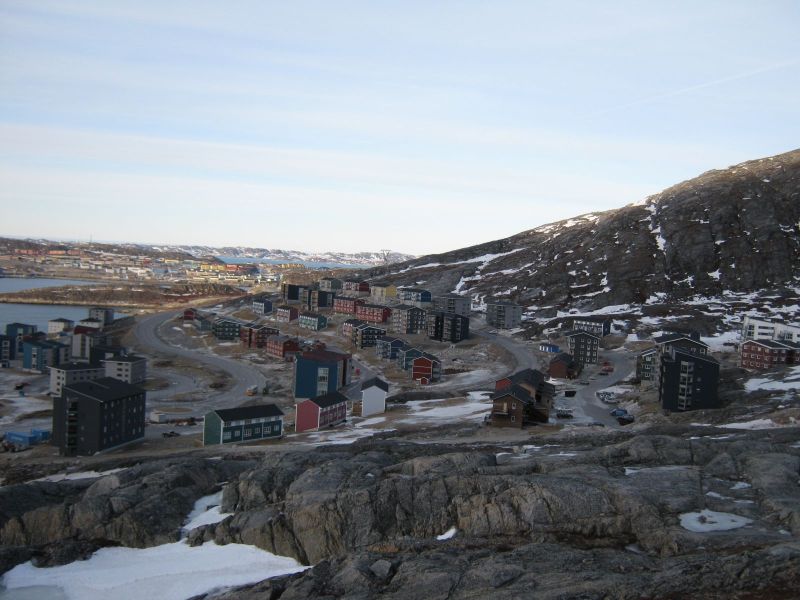 2010-02-08-1129_Fra gåture i Nuuk_-