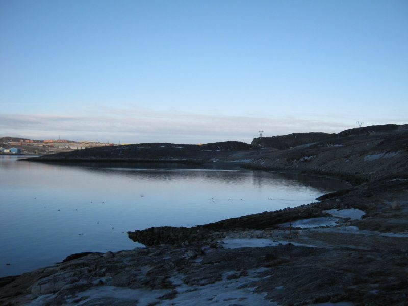 2010-02-11-1031_Fra gåture i Nuuk_-