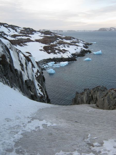 2010-02-12-1034_Fra gåture i Nuuk_-