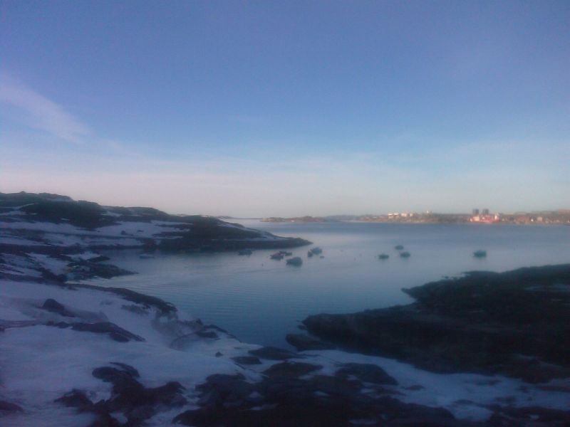 2010-02-18-1000_Fra gåture i Nuuk_-