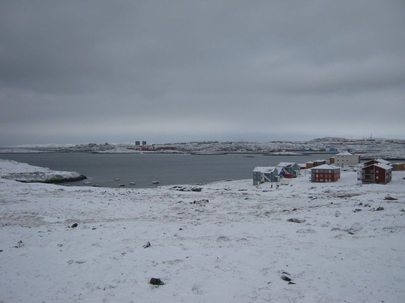 2010-02-26-1051_Inderste af bugten i Qinnqorput med både_Nuuk; Udsigt i Nuuk