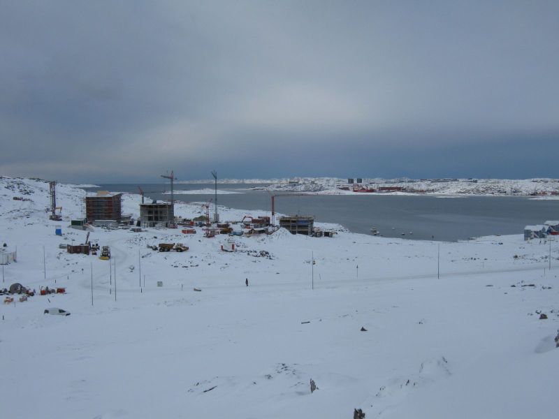 2010-03-05-1033_Inderste af bugten i Qinnqorput med både_Nuuk; Udsigt i Nuuk