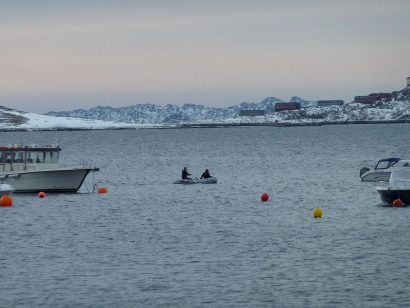 2010-03-08-1438_Inderste af bugten i Qinnqorput med både_Båd; Både; Nuuk; Udsigt i Nuuk