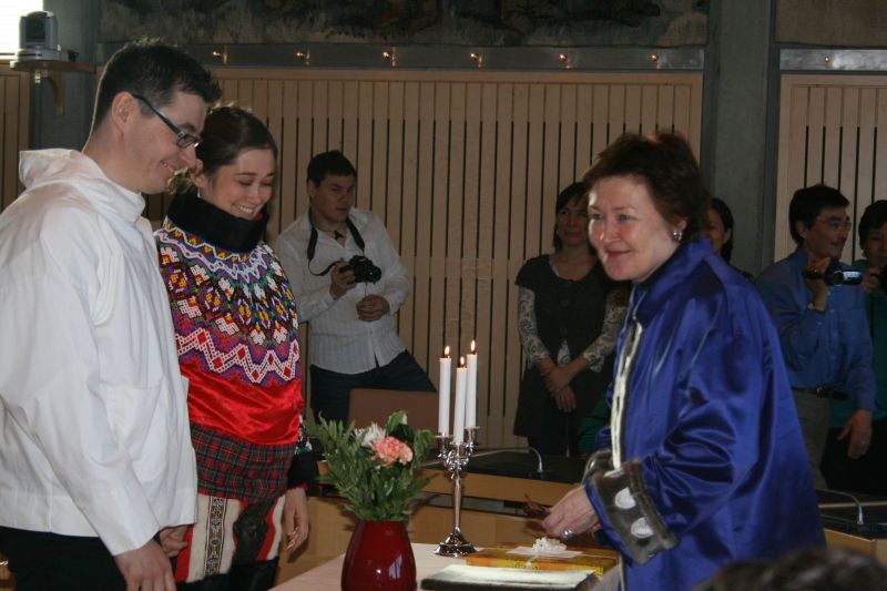 2010-04-14-1008_Bryllup_Bryllup; Dorthe Telling; GÃ¥tur; Gåtur; Johannes Telling; John og Nuka; Karina Klausen; Lisa Christ