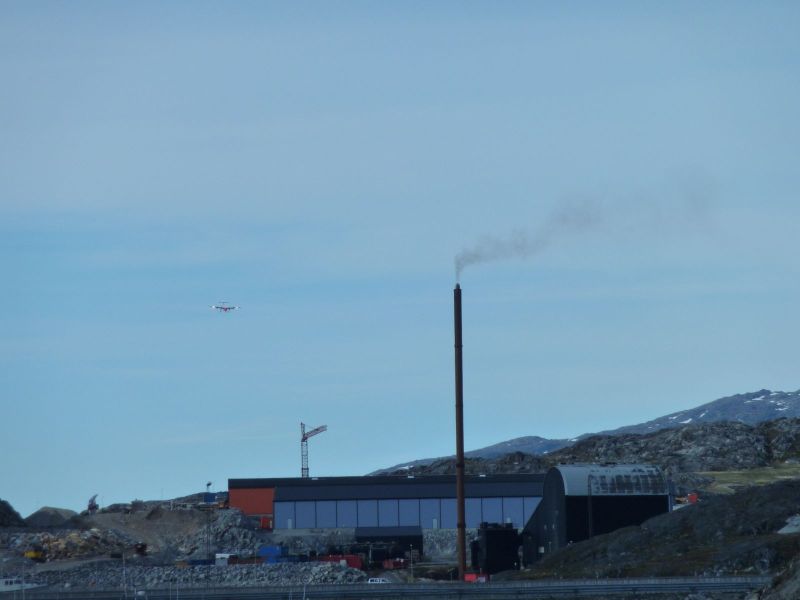 Dash8 ligger an til landing