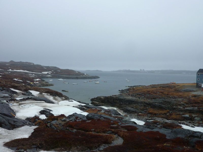 2010-05-03-1234_Inderste af bugten i Qinnqorput med både_Nuuk; Udsigt i Nuuk