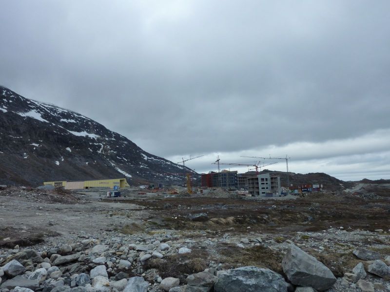 Skolen og blokke i Qinnqorput