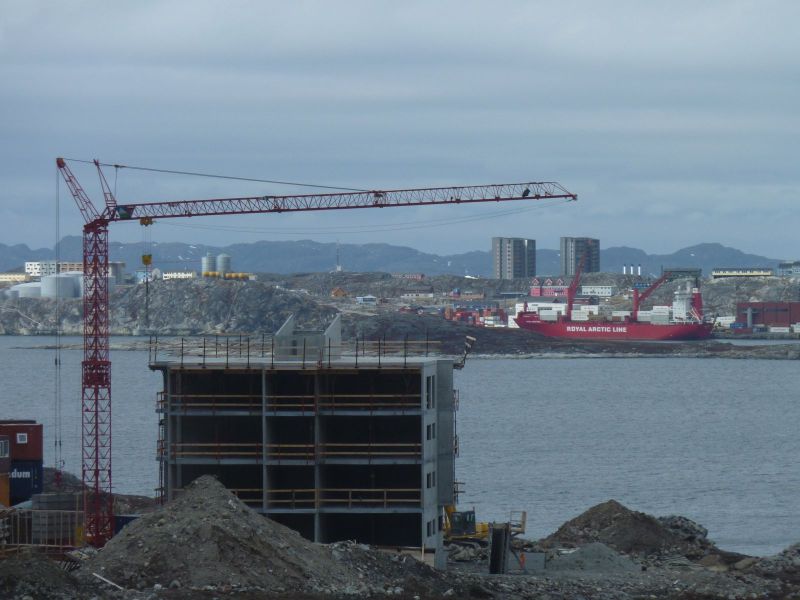 Byggeplads i Qinnqorput og havnen