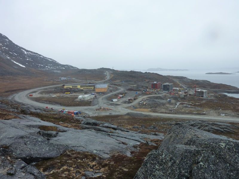 Skolen og blokke i Qinnqorput