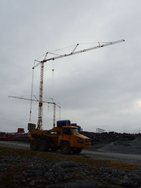 2010-06-07-2019_-_Byggekran