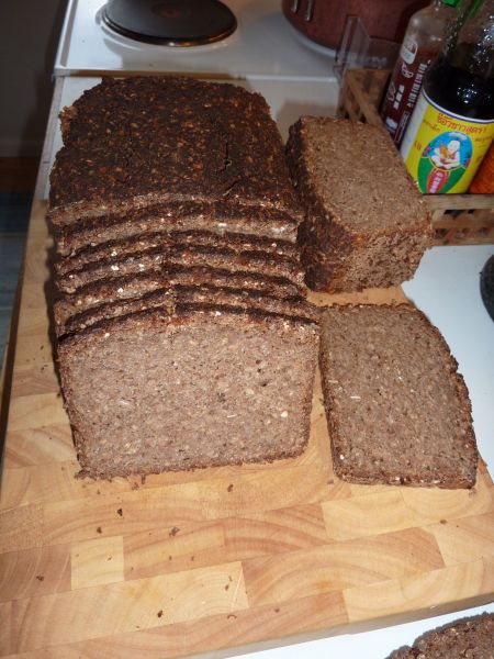 2010-07-15-1951_Marens rugbrød_Rugbrød_2