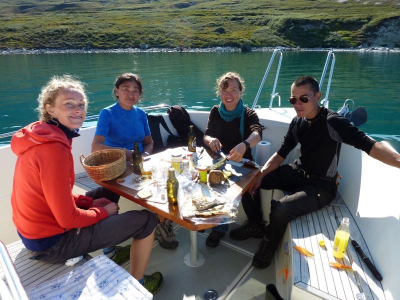 2010-08-06-1705_-_Aili Lage Labansen; Helene; Klaus Lage Labansen; Martha Labansen; Uummannaq