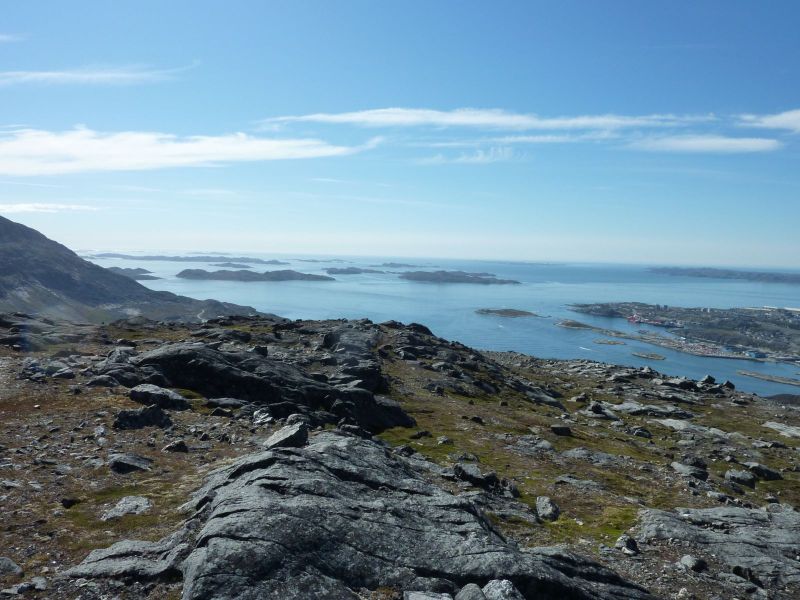 2010-08-20-1404_-_Havn; Iggia; Nordlandet; Overblik_01