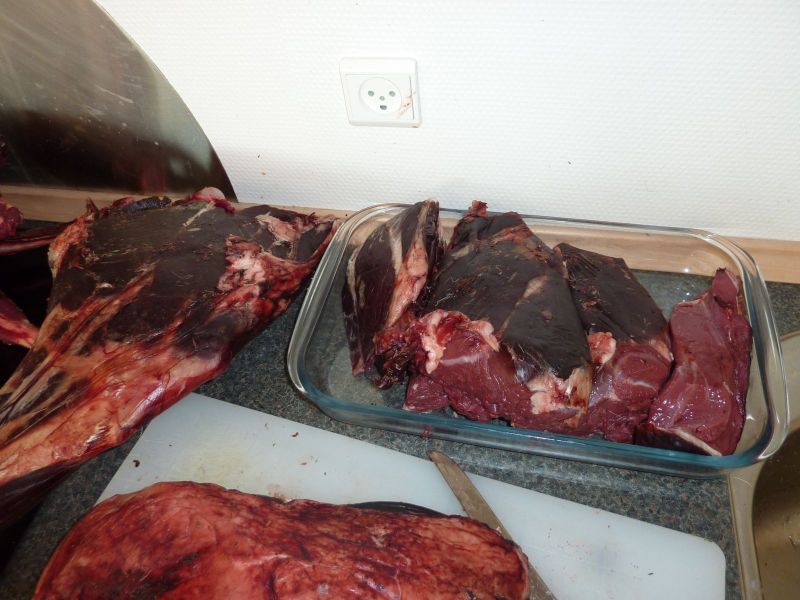 2010-09-09-1702_Kød til pakning_Moskuskød