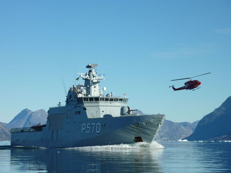 2010-09-19-1629_-_Bell 212; Helikopter; Inspektionsskib_2