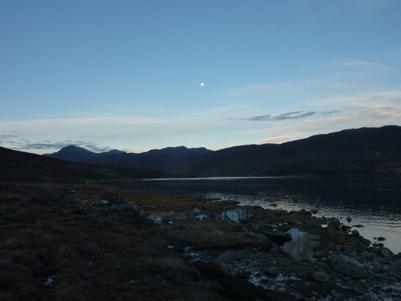 2010-09-25-0740_-_Månen