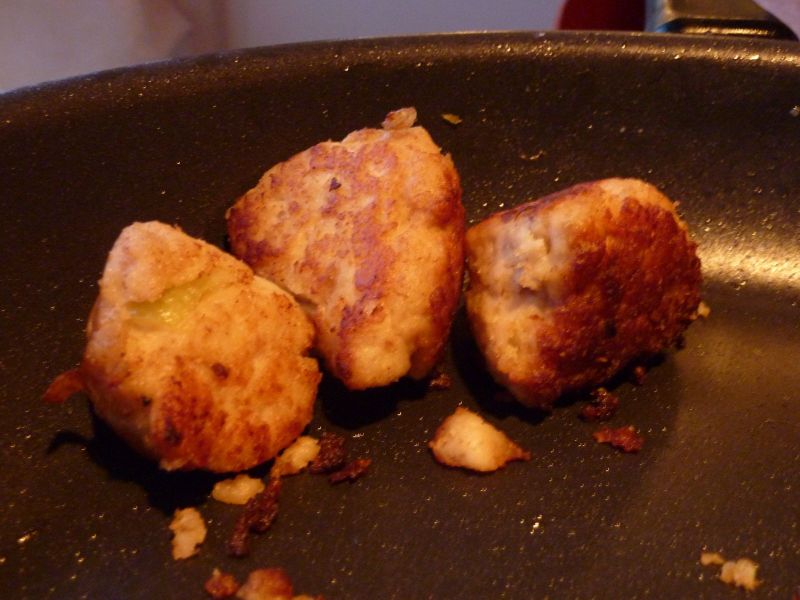 2010-10-06-1847_-_Fiskefrikadeller; Mad