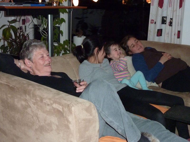 2010-10-07-1949_-_Arnannguaq Labansen; Maritha Eugenius Labansen; Qupanuk Eugenius Labansen; Ruth Labansen