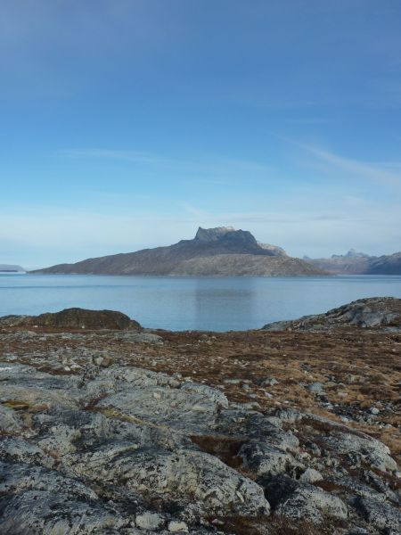 2010-10-12-1411_-_Sermitsiaq; Varde