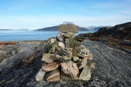2010-10-12-1330_-_Sermitsiaq; Varde