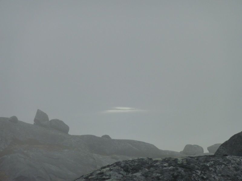 2010-10-15-1317_Havet fra fjeldet i tåge_Tåge