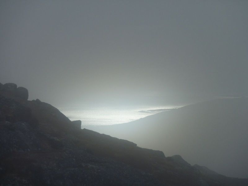 2010-10-15-1323_Havet fra fjeldet i tåge_Tåge