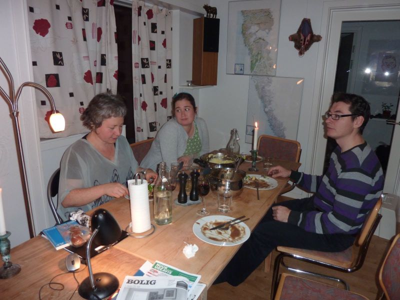2010-11-18-1935_-_Jesper Eugenius Labansen; Maritha Eugenius Labansen; Mette Labansen