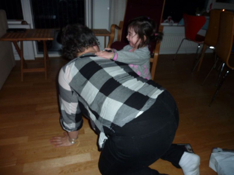 2010-12-03-2015_-_Mette Labansen; Qupanuk Eugenius Labansen