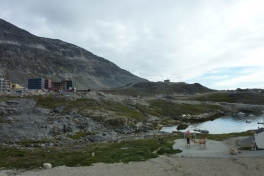 2010-07-27-1701_-_Pupik 4-102; Qinnqorput-bugten; Udsigt fra altan