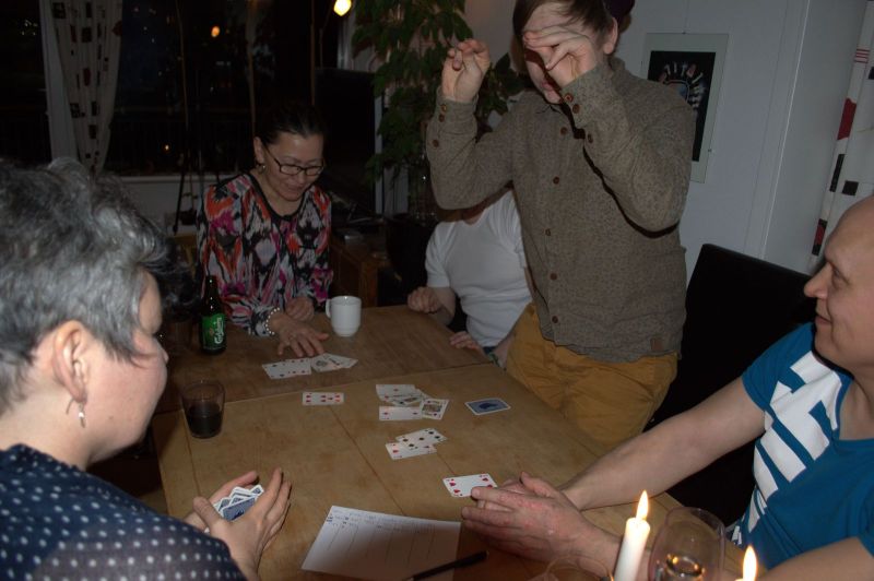 2014-04-06-0006_-_Gode_1_Mette-Labansen_Nuka-Klausen-Telling_Rumle-Labansen_Vilhelm-Willumsen