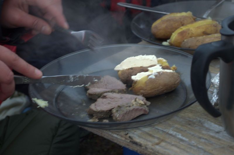 2014-06-21-2015_Grillet-rensdyrsteg-med-kartofler_Gode_1_Mad