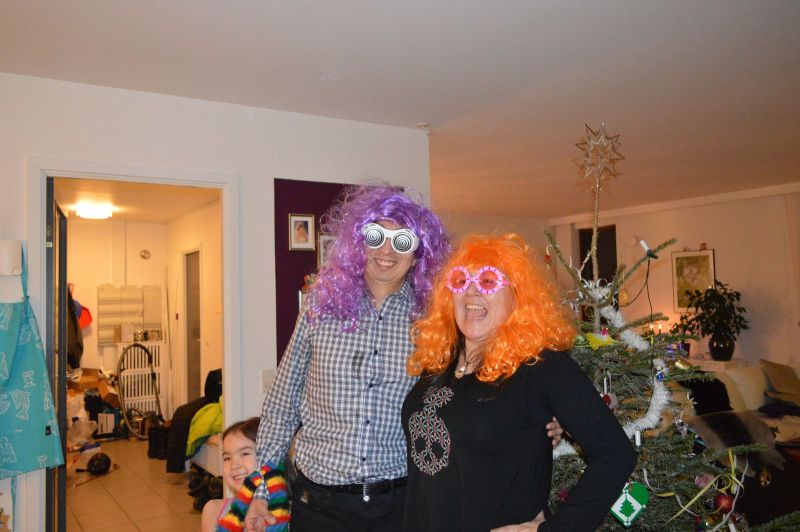 2015-12-31-2153_-_Linda_Louise_Hessler_Isbosethsen__Mina_Hessler_Isobsethsen__Peter_Isobsethsen