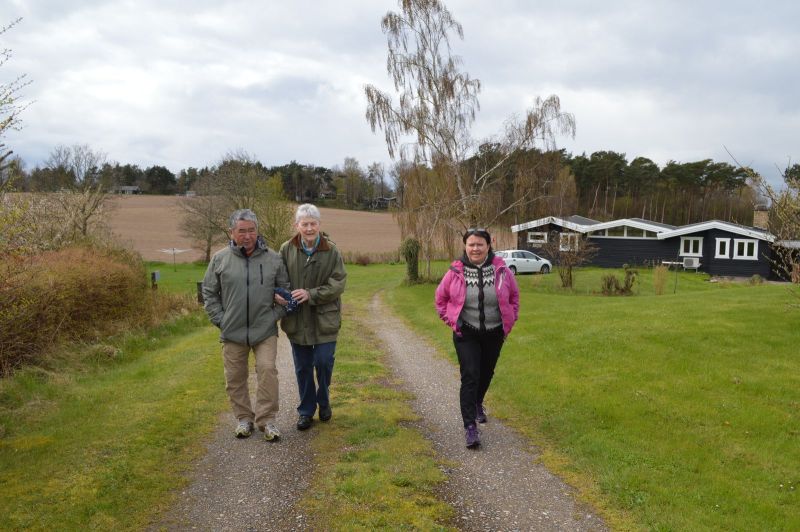 2017-04-17-0904_-_Anna Hessler Labansen; Ruth Labansen