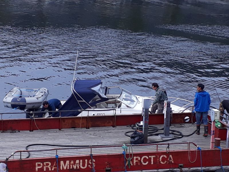 2017-08-05-1442_-_Alu Petrussen; Optankning til moskustur; Søren Labansen