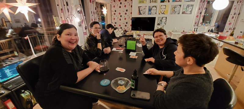 Wormsaften - Anna og Mia vandt