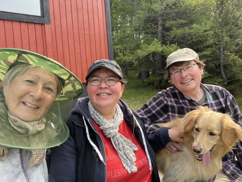 2023-06-28-1211_Bedste_1-Bedste_2-Gode_1-Hund_Emily-People_Anna-Hessler-Labansen-People_Johanne-Groenvold-Peop