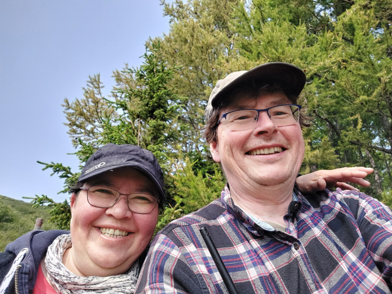 2023-06-28-1231_Gode_1-Hund_Emily_Skov-People_Anna-Hessler-Labansen-People_Soeren-Labansen